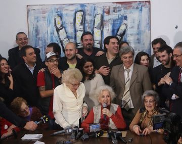 Abuelas de Plaza de Mayo.