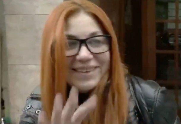 Lourdes Fernández se mostró públicamente tras el incidente y volvió a defender a su expareja Lourdes Fernández se mostró públicamente tras el incidente y volvió a defender a su expareja