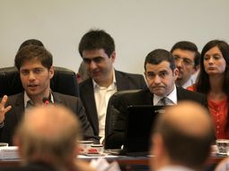 kicillof: ypf sera la locomotora del desarrollo industrial kicillof: ypf sera la locomotora del desarrollo industrial