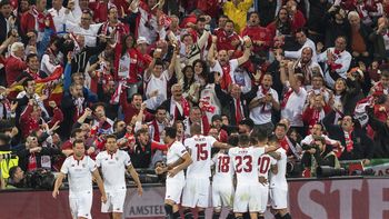 sevilla vencio al liverpool y gano la tercera europa league consecutiva sevilla vencio al liverpool y gano la tercera europa league consecutiva