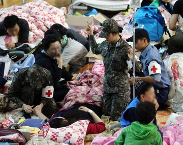 Dos familiares de víctimas del hundimiento del buque intentaron suicidarse