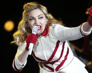 Condenan a un bombero que acosaba a una famosa cantante