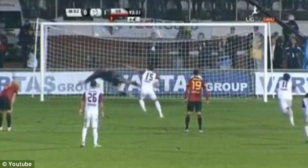 Increíble: un jugador atajó un penal y le dio el triunfo a su equipo