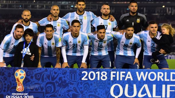 Acosta fue titular en el duelo ante Venezuela por Eliminatorias