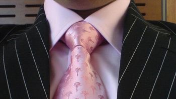 chubut: declaran obligatorio el uso de la corbata para abogados en los tribunales chubut: declaran obligatorio el uso de la corbata para abogados en los tribunales