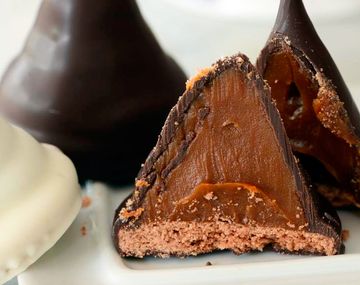 Se quiso llevar una caja con 14 conitos de dulce de leche. Lo detuvieron