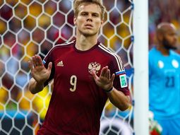 en off-side: un jugador de la seleccion de rusia fue fotografiado con strippers en off-side: un jugador de la seleccion de rusia fue fotografiado con strippers