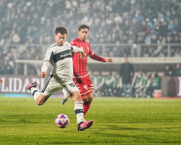 Gimnasia le ganó 1-0 a Huracán en el Bosque