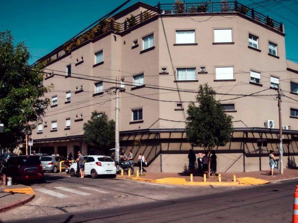 Denuncian por mala praxis a una clínica de Morón: una mujer murió tras un parto