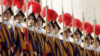 ¿la guardia suiza vera el partido con francisco? ¿la guardia suiza vera el partido con francisco?