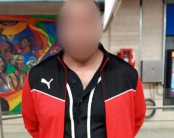 Efectivos de la policía porteña detuvieron en el subte a un hombre fuertemente armado