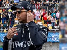 Sergio Checo Pérez volvió a completar un carrera desde que regresó a la Fórnula 1. Terminó 17ª en el Gran Premio de Japón. Sergio Checo Pérez volvió a completar un carrera desde que regresó a la Fórnula 1. Terminó 17ª en el Gran Premio de Japón.