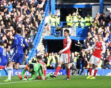 Hazard metió un golazo en la victoria del Chelsea ente el Arsenal