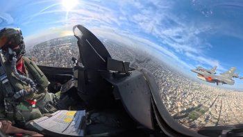 un vuelo historico: como se vivio desde adentro la potencia de los cazas f-16 un vuelo historico: como se vivio desde adentro la potencia de los cazas f-16