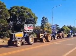 Yerbateros hicieron un tractorazo por precios justos para la materia prima