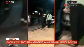choque y vuelco en mataderos: manejaba un menor de edad choque y vuelco en mataderos: manejaba un menor de edad