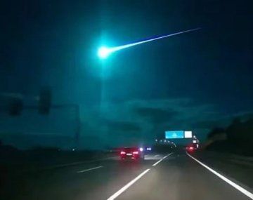Una enorme y veloz luz verde iluminó el cielo en Portugal