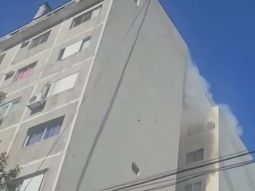 incendio en constitucion: hay personas atrapadas en el edificio incendio en constitucion: hay personas atrapadas en el edificio