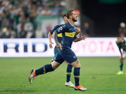 Benedetto festeja el gol (@BocaJrsOficial)