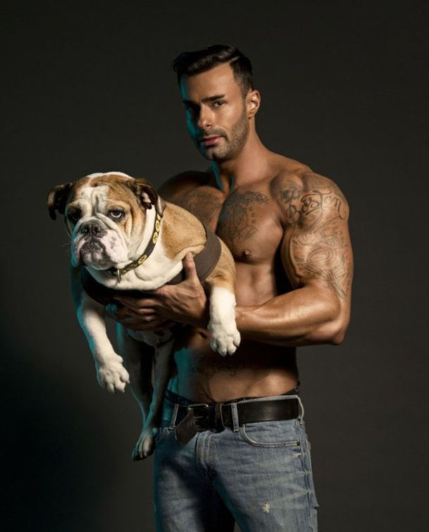 ¡Que cachorritos! Modelos posan junto a perros rescatados para juntar fondos