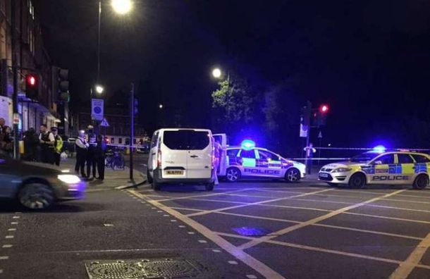 Un hombre atacó a varias personas en Londres: un muerto y varios heridos
