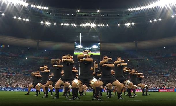 El Haka de los All Blacks conmovió París: cuál es su origen