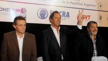 scioli sumo el respaldo de la uocra a su precandidatura scioli sumo el respaldo de la uocra a su precandidatura