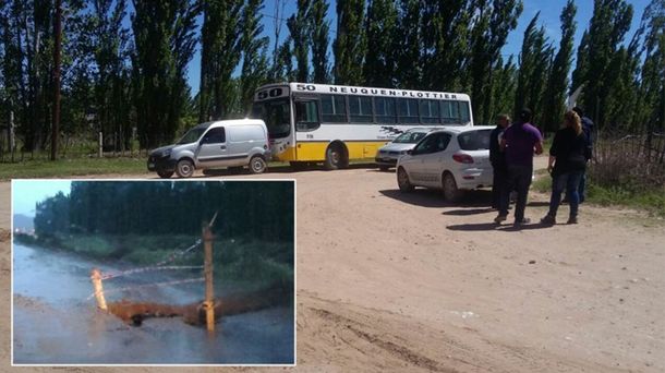 Vecinos de cuatro barrios tomaron un colectivo para que la Municipalidad les arreglen unas calles en Plottier.