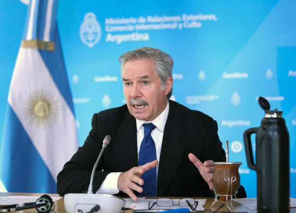 Felipe Solá deja el Gabinete y se viralizó un viejo meme