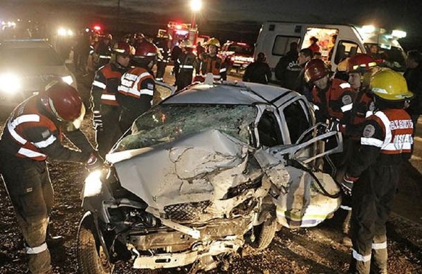 Un ex boxeador murió al chocar con el taxi que había robado en Chubut