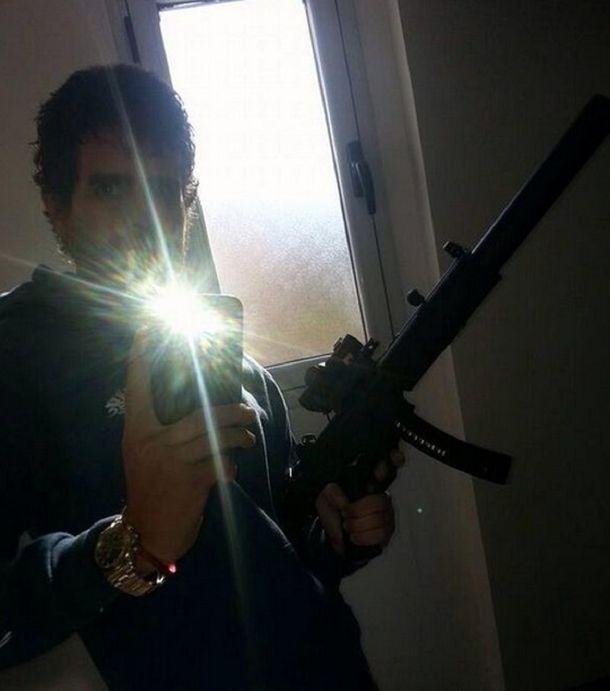 Los escándalos de Carlitos Nair, con un denominador común: la pasión por las armas