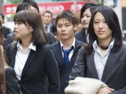 Japoneses deberían rendir castellano para entrar a la universidad
