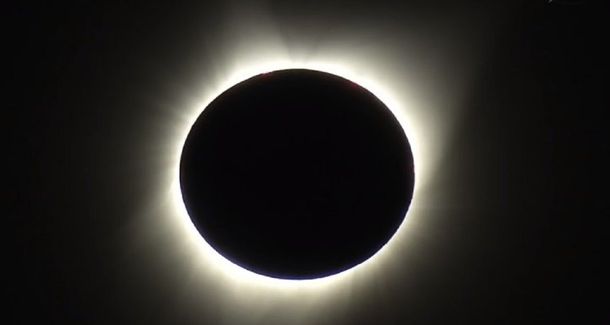 VIDEO: Así se vio el eclipse total en Estados Unidos después de 100 años
