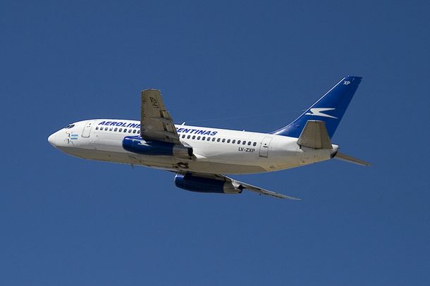 Avion JH 105
