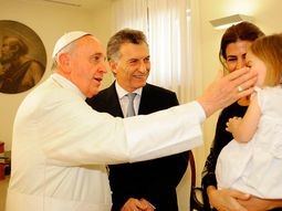 Francisco va a colaborar con Macri