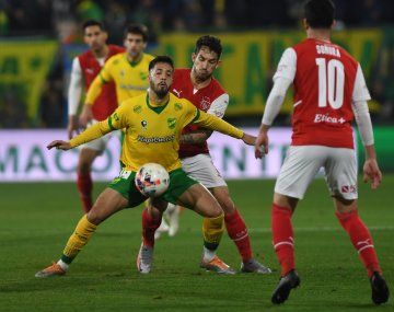 El Rojo perdió con Defensa y le puso otro ladrillo a su crisis