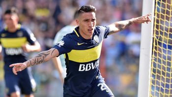 Ricardo Centurión festeja tras convertir en la Bombonera. Ricardo Centurión festeja tras convertir en la Bombonera.