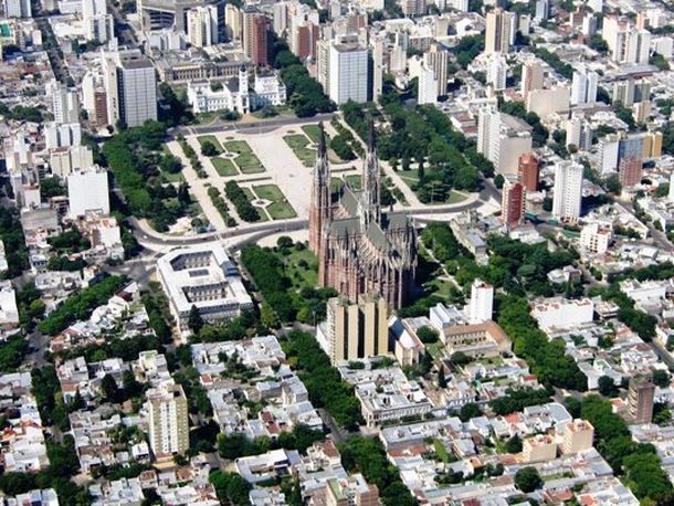 Proponen llamar Papa Francisco una avenida de La Plata
