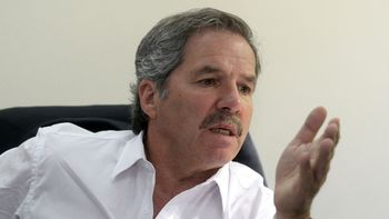 felipe sola acuso a de narvaez de ser funcional al gobierno felipe sola acuso a de narvaez de ser funcional al gobierno