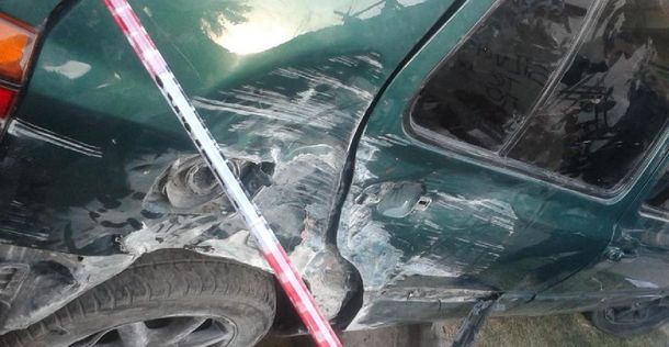 Se subió con el auto a la vereda: mató a una mujer y a un nene de 7 años