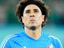 Memo Ochoa, uno de los grandes millonarios de México. Memo Ochoa, uno de los grandes millonarios de México.