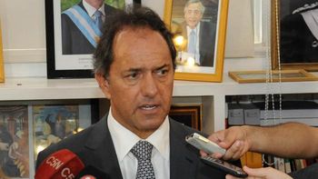 scioli busca apoyo para tratar el presupuesto 2014 en la legislatura scioli busca apoyo para tratar el presupuesto 2014 en la legislatura