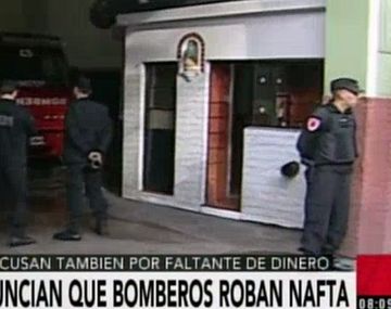 Denuncian que bomberos robaban nafta que estaba destinada al cuartel