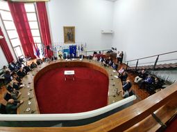 Las primeras reuniones tuvieron lugar por iniciativa del intendente montevideano Germán Barbato en 1943. Las primeras reuniones tuvieron lugar por iniciativa del intendente montevideano Germán Barbato en 1943.