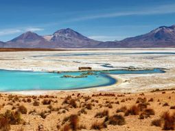 El acceso a las termas es libre, aunque se aconseja realizarlo en vehículo 4x4. El acceso a las termas es libre, aunque se aconseja realizarlo en vehículo 4x4.