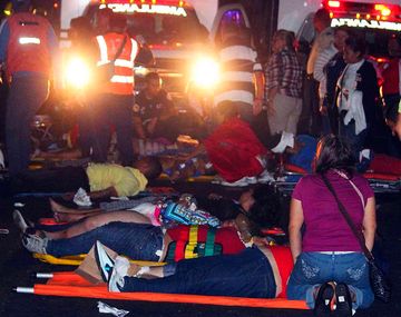 Chocó un micro que iba a un acto por Chávez: al menos 11 muertos