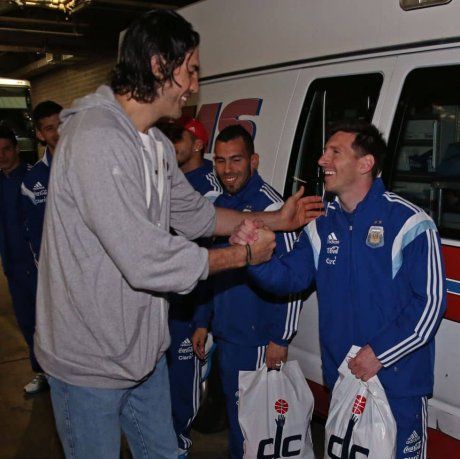 Messi, a Luis Scola: Gran referente del deporte argentino