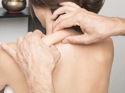 De qué se trata la cervicalgia que deja mal el cuello y cómo combatirla: los detalles De qué se trata la cervicalgia que deja mal el cuello y cómo combatirla: los detalles