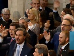 El Congreso le cantó la Marcha Peronista a Macri durante el traspaso presidencial