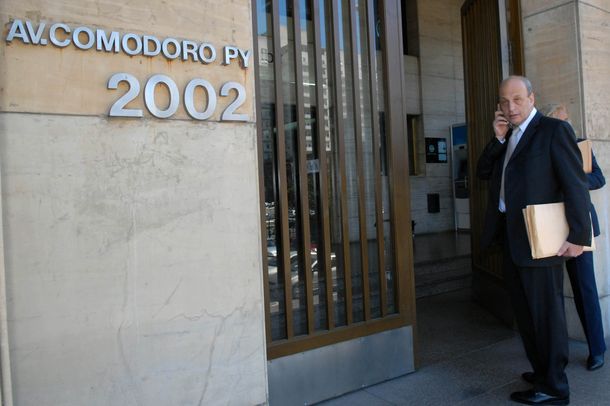 Por Ganancias, los judiciales reclaman aumento del 10%